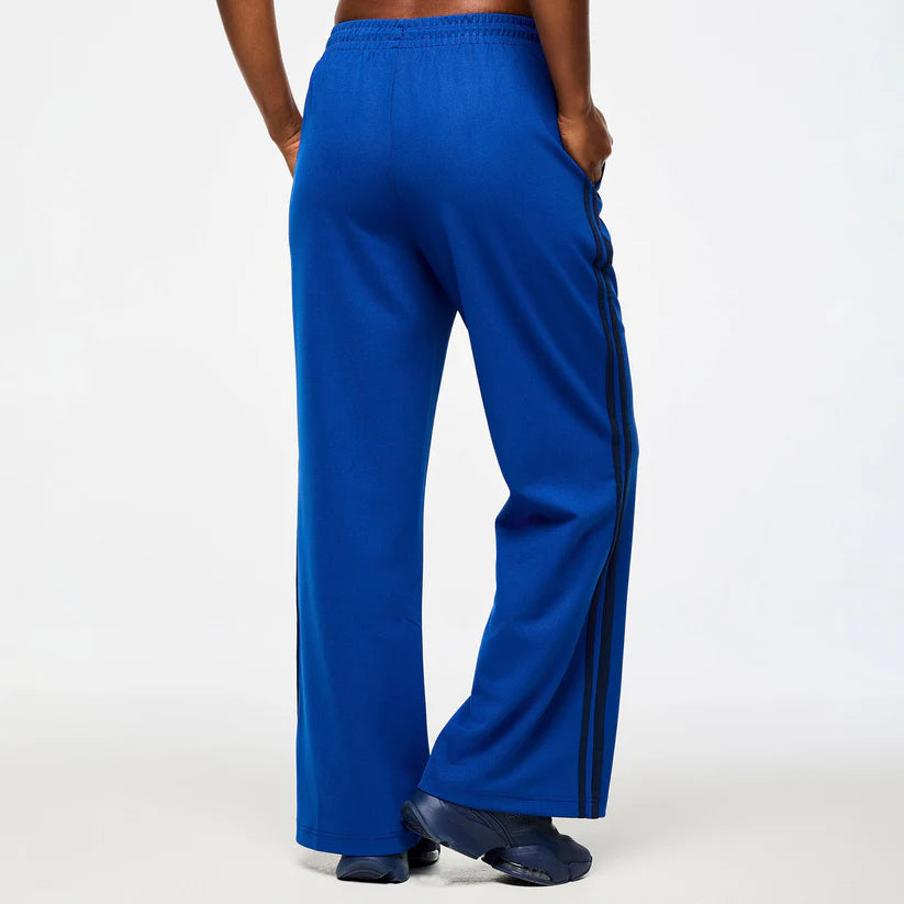 DANCE CLUB 2025-PRE ORDEN